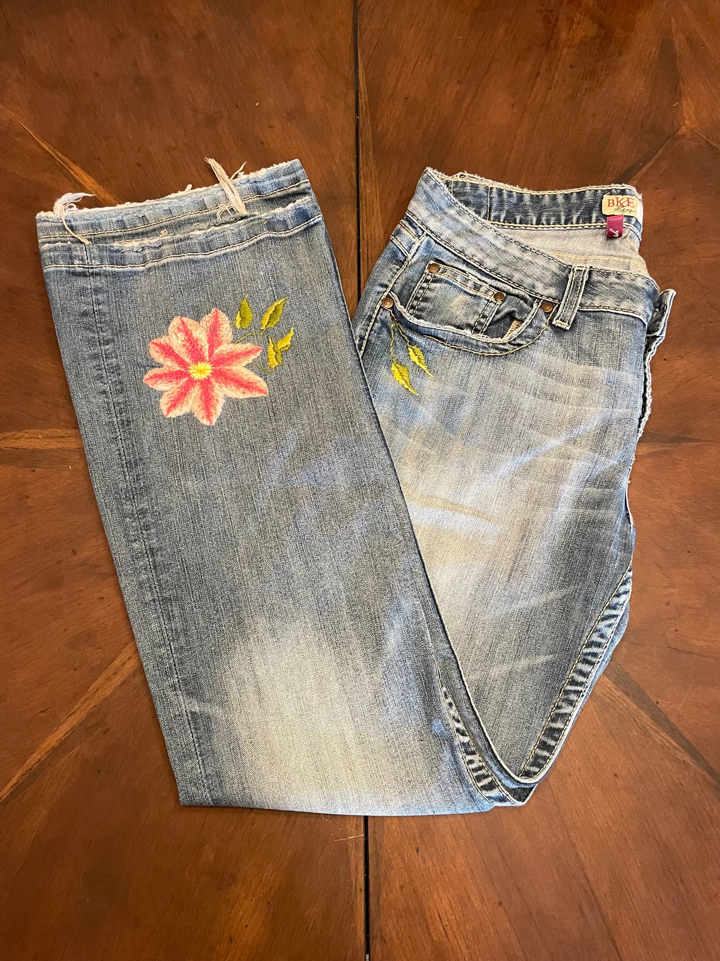 BKE Buckle Distressed Mid-rise Straight Leg Jeans with Lofty Hand-Embroidery