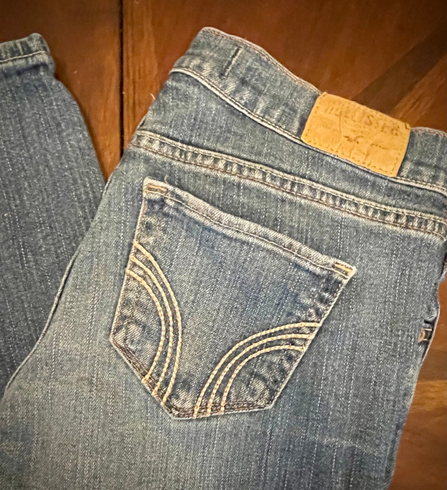 Hollister Low-rise Skinny pocket Low-rise Blue Jeans with Pocket Stitching