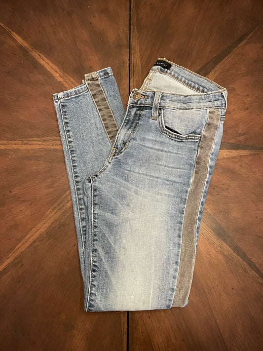 Flying Monkey Low-Rise Denim Legging with Side Fabric Stripe