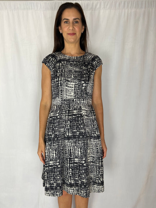 Carolina Herrera Black & White Printed Cap-Sleeve Dress