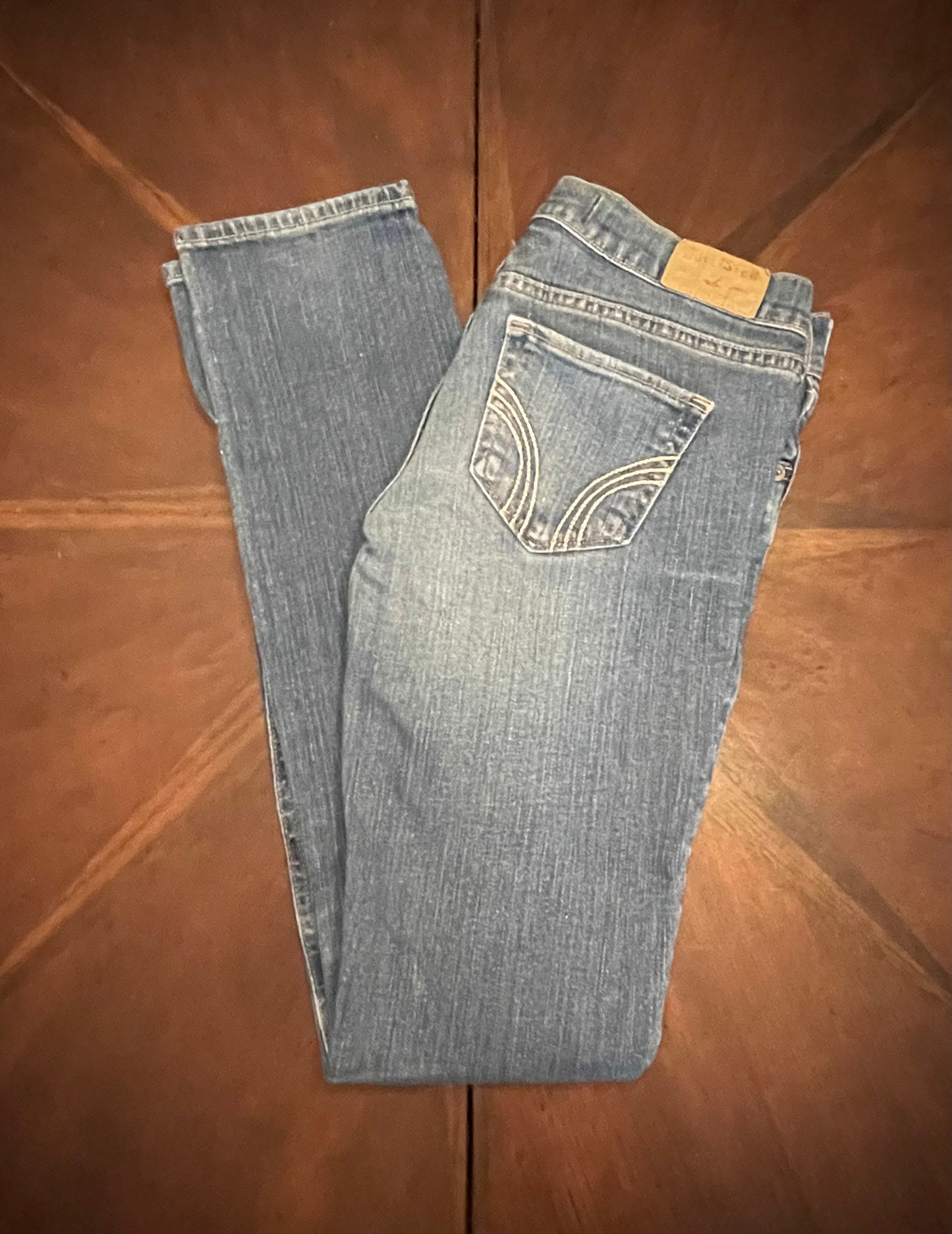 Hollister Low-rise Skinny pocket Low-rise Blue Jeans with Pocket Stitching