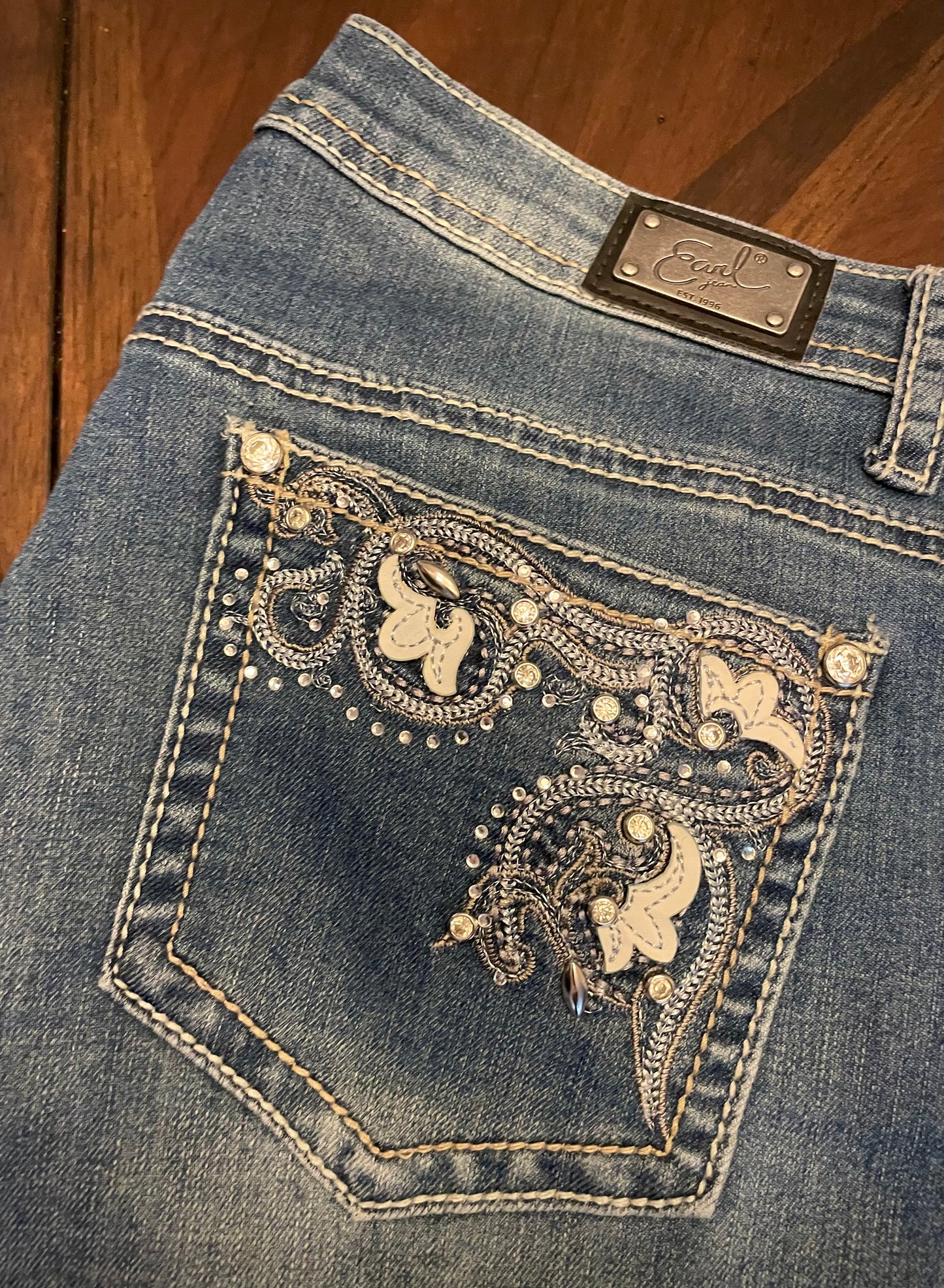 EARL Mid-Rise Skinny Jeans with Lace and Crystal Trim