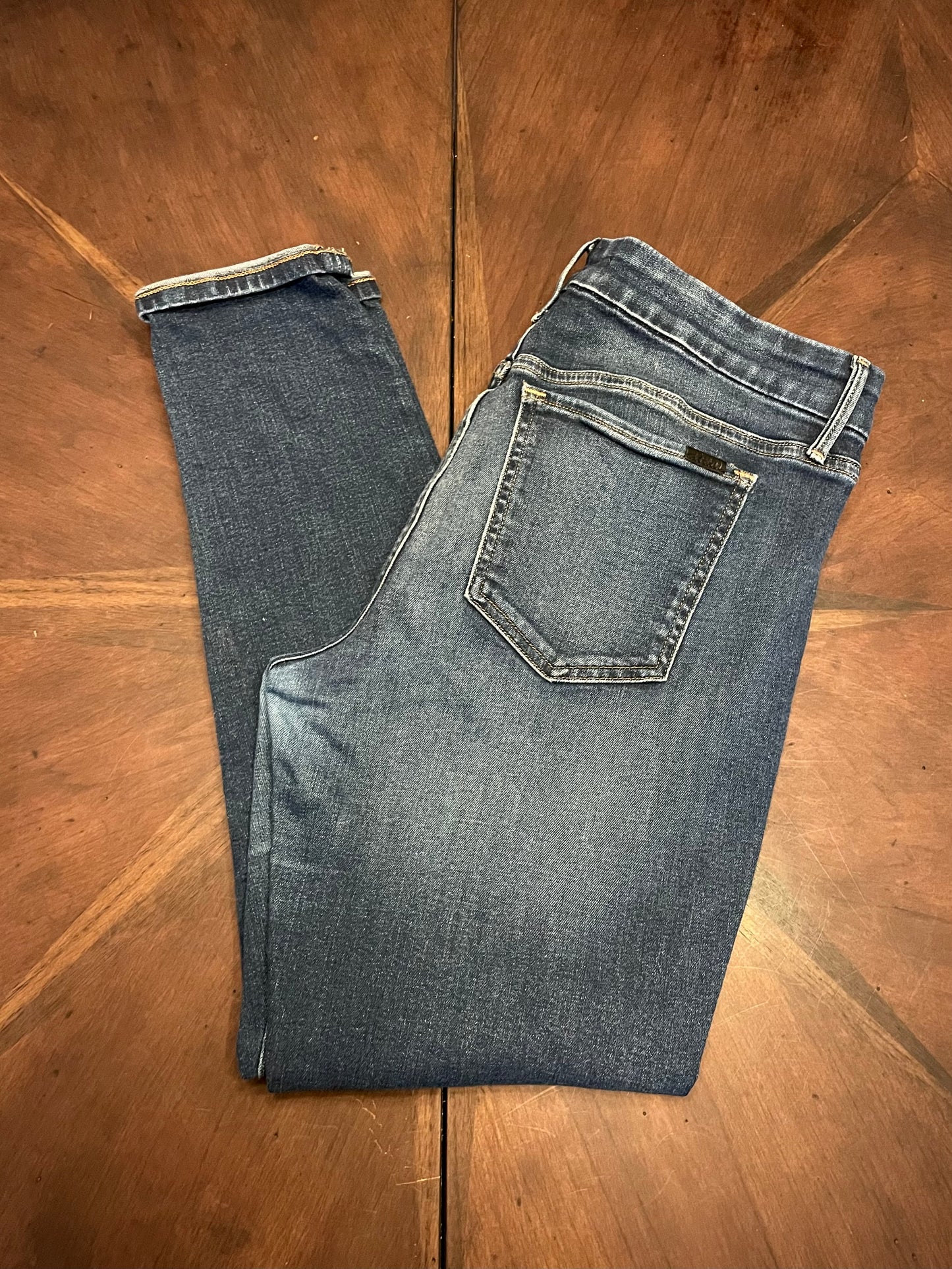 Joe's 5 Pkt Mid-rise Skinny Ankle Jeans