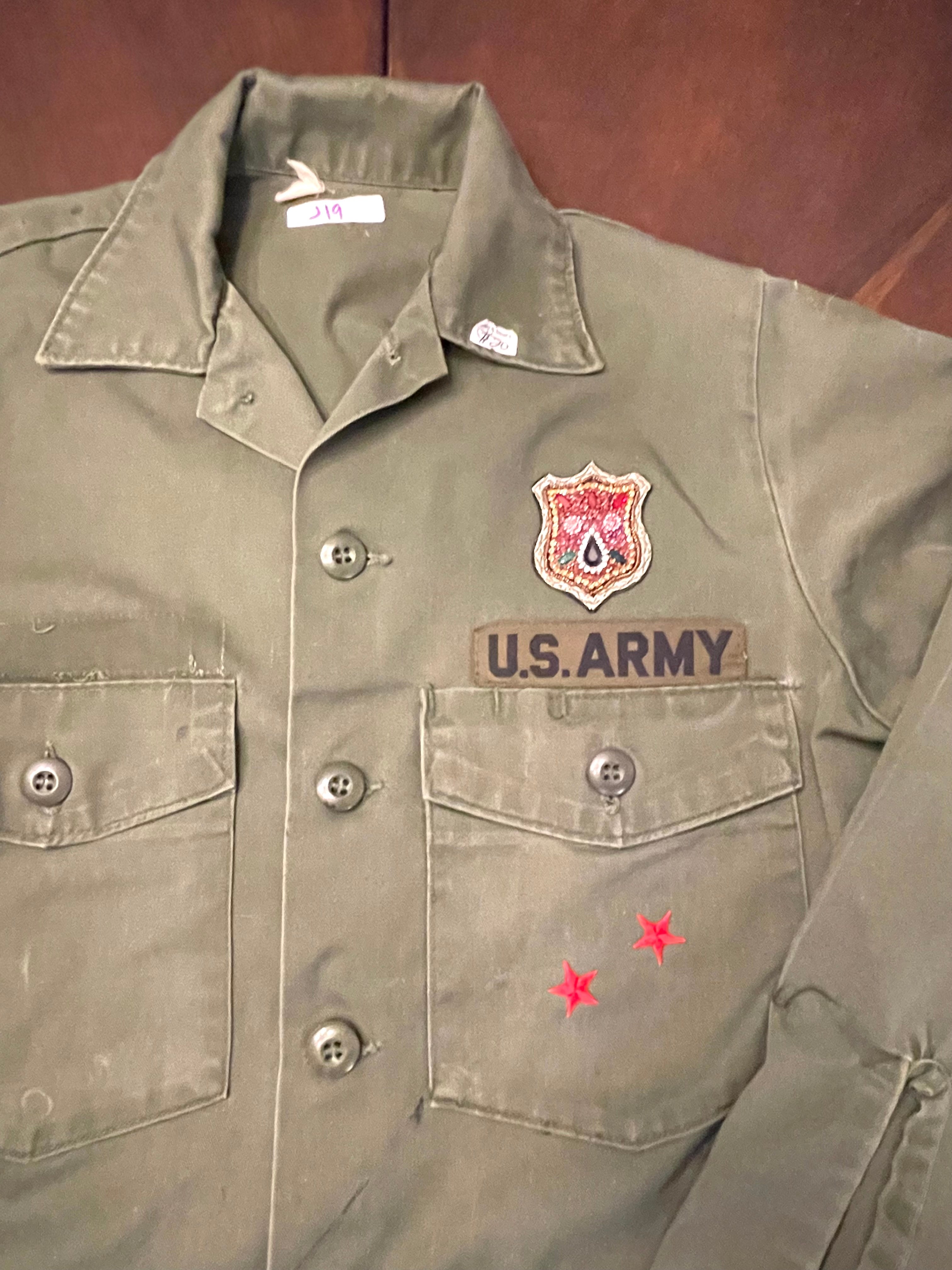 Vintage army sale jacket with patches